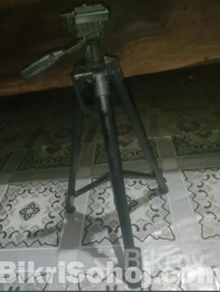Tripods sale